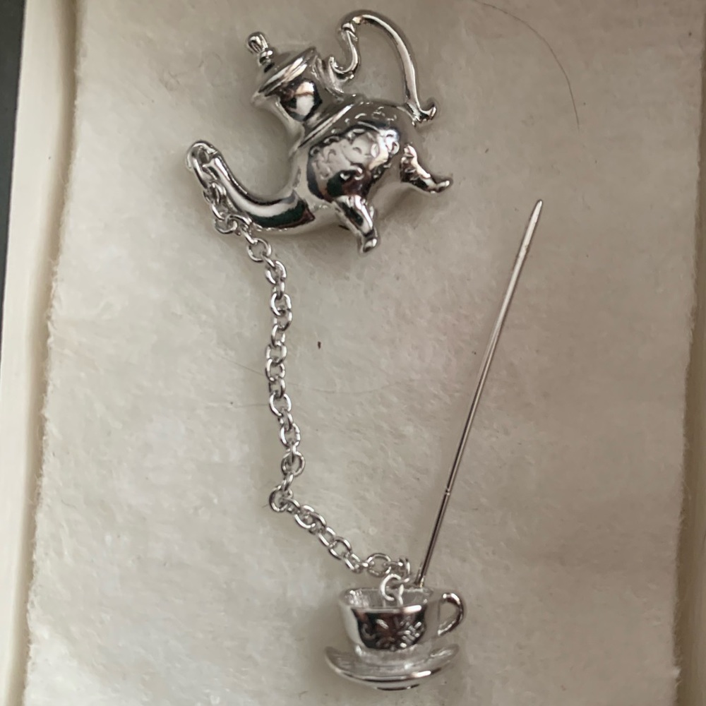 Avon teapot and cup pin